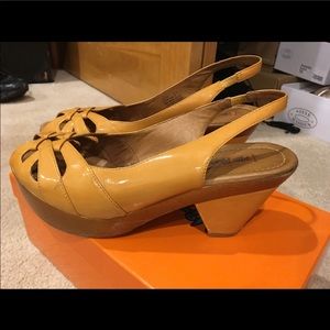 Yellow adorable Miz Moozs